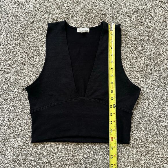 Wilfred Free black v-neck crop tank top size M - Picture 10 of 12